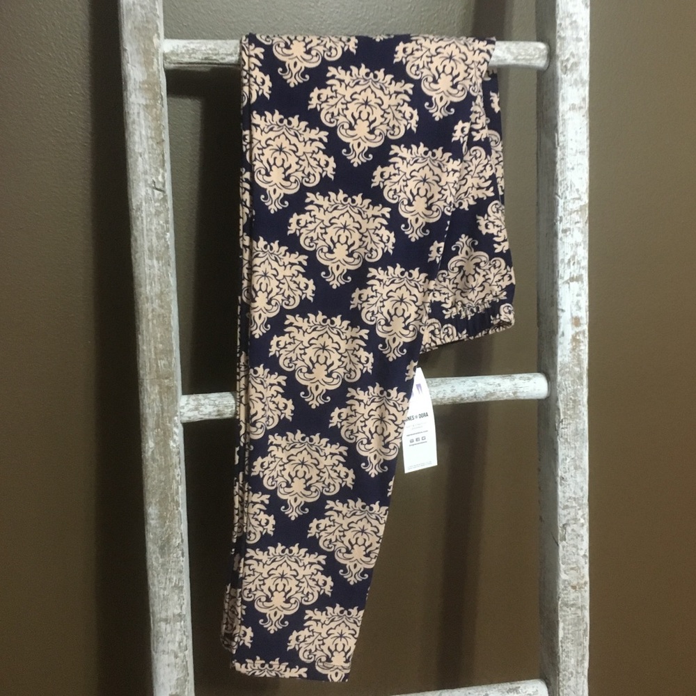 NWT Leggings